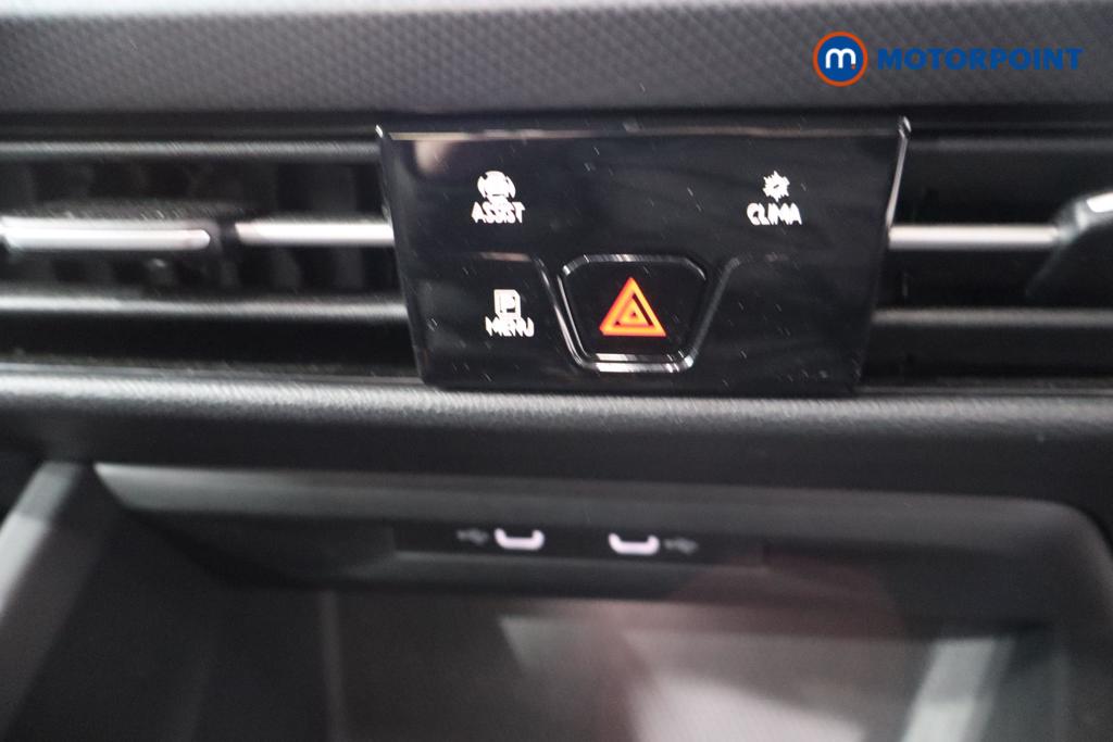 Volkswagen Golf Active Automatic Diesel Hatchback - Stock Number (1629231) - 17th supplementary image