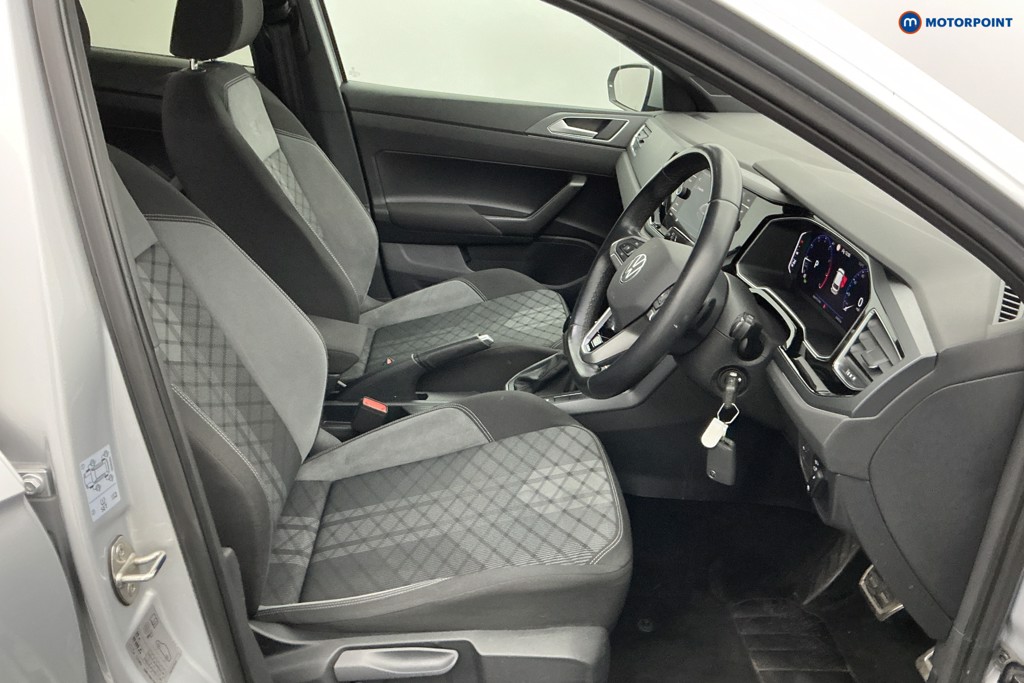 Volkswagen Polo R-Line Automatic Petrol Hatchback - Stock Number (1629763) - 5th supplementary image