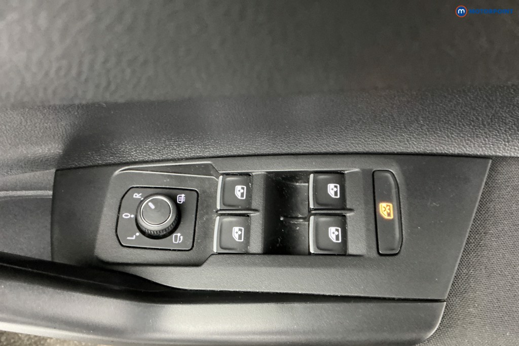 Volkswagen Polo R-Line Automatic Petrol Hatchback - Stock Number (1629763) - 26th supplementary image