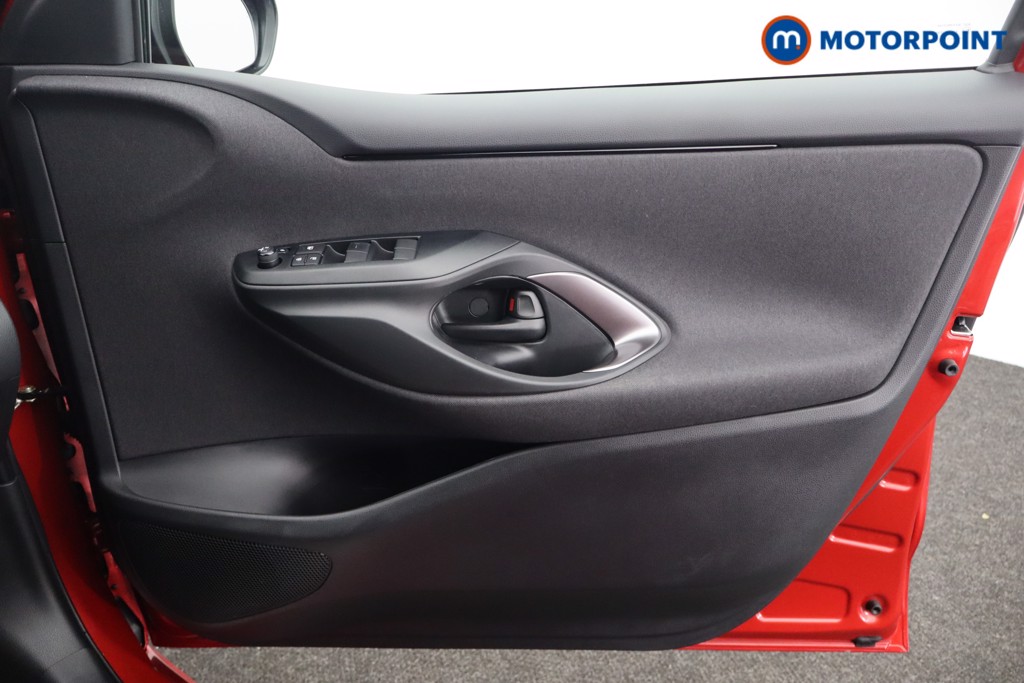 Toyota Yaris Gr Sport Automatic Petrol-Electric Hybrid Hatchback - Stock Number (1630112) - 11th supplementary image