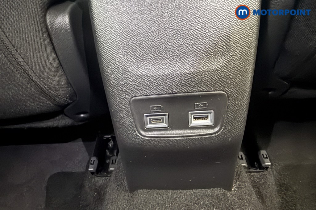 Peugeot 2008 Allure Manual Petrol SUV - Stock Number (1630163) - 17th supplementary image