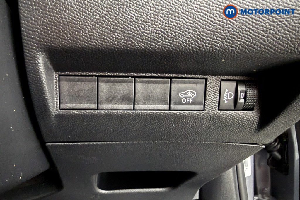 Peugeot 2008 Allure Manual Petrol SUV - Stock Number (1630214) - 5th supplementary image