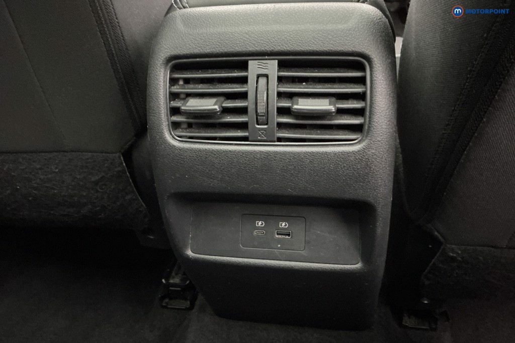 Nissan Qashqai N-Connecta Manual Petrol SUV - Stock Number (1630469) - 13th supplementary image