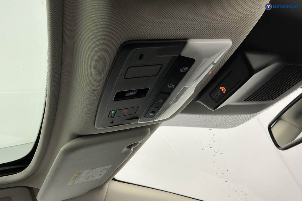 Nissan Qashqai N-Connecta Manual Petrol SUV - Stock Number (1630469) - 22nd supplementary image