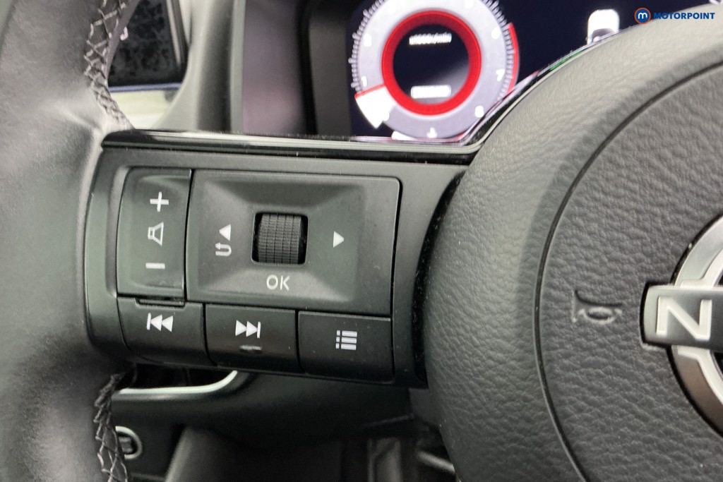 Nissan Qashqai N-Connecta Manual Petrol SUV - Stock Number (1630469) - 24th supplementary image