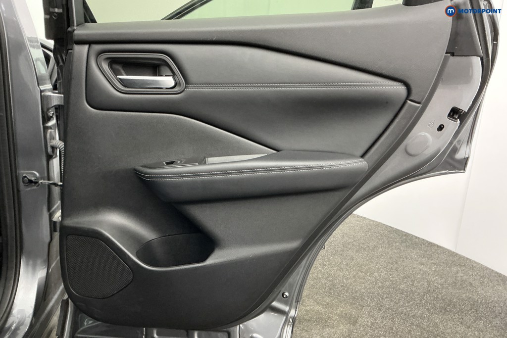 Nissan Qashqai N-Connecta Manual Petrol SUV - Stock Number (1630469) - 30th supplementary image