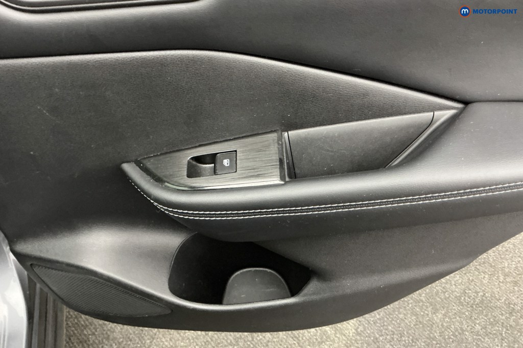 Nissan Qashqai N-Connecta Manual Petrol SUV - Stock Number (1630469) - 31st supplementary image