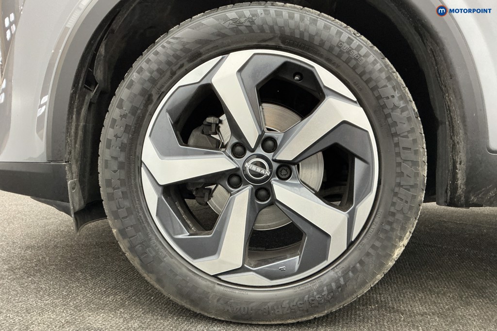 Nissan Qashqai N-Connecta Manual Petrol SUV - Stock Number (1630469) - 38th supplementary image