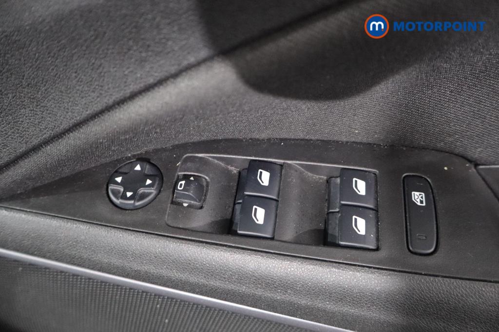 Vauxhall Crossland SE Manual Petrol SUV - Stock Number (1631699) - 9th supplementary image
