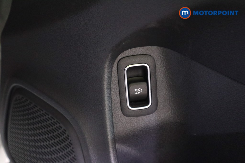 Mercedes-Benz CLA Amg Line Automatic Petrol Coupe - Stock Number (1632465) - 17th supplementary image