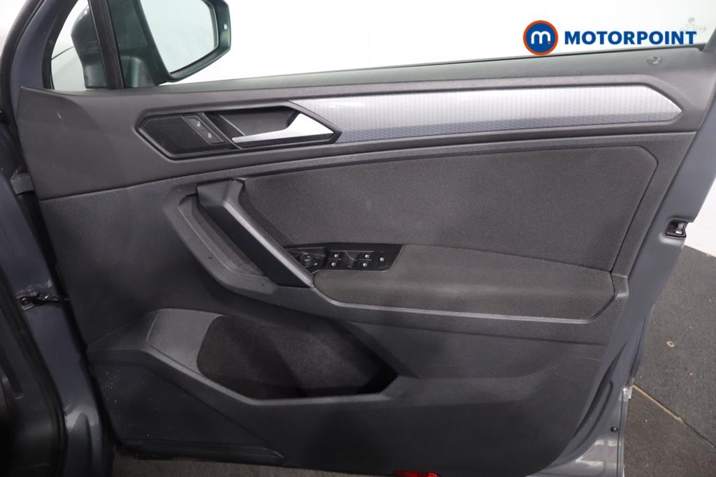 Volkswagen Tiguan Life Automatic Petrol SUV - Stock Number (1632661) - 9th supplementary image