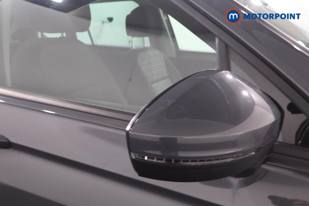 Volkswagen Tiguan Life Automatic Petrol SUV - Stock Number (1632661) - 26th supplementary image