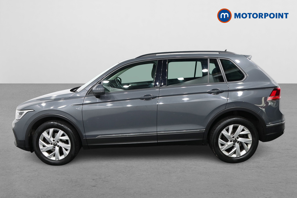 Volkswagen Tiguan Life Automatic Petrol SUV - Stock Number (1632661) - Passenger side