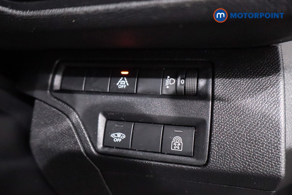 Peugeot 5008 Allure Premium Manual Diesel SUV - Stock Number (1633026) - 17th supplementary image