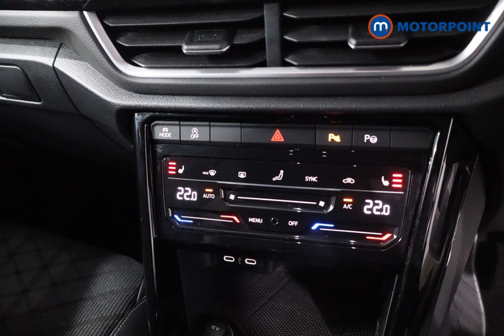 Volkswagen T-Roc R-Line Manual Petrol SUV - Stock Number (1633300) - 20th supplementary image