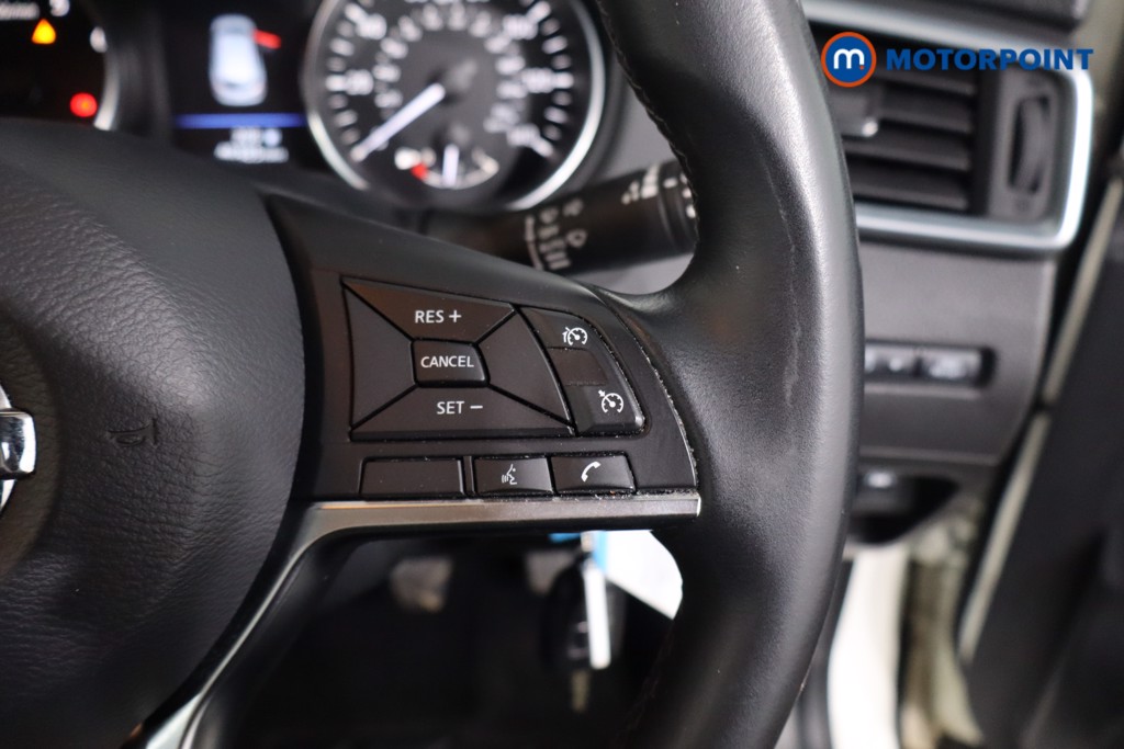 Nissan Qashqai Acenta Premium Manual Petrol SUV - Stock Number (1633351) - 8th supplementary image