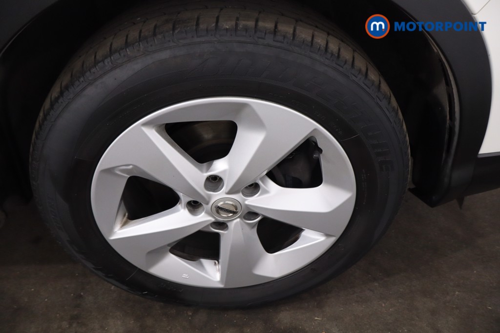 Nissan Qashqai Acenta Premium Manual Petrol SUV - Stock Number (1633351) - 10th supplementary image
