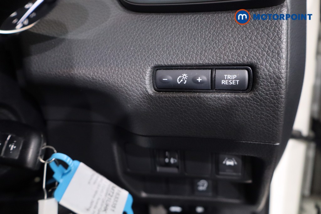 Nissan Qashqai Acenta Premium Manual Petrol SUV - Stock Number (1633351) - 17th supplementary image