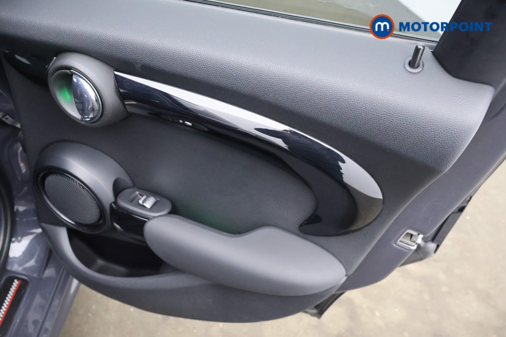 Mini Hatchback Cooper S Sport Manual Petrol Hatchback - Stock Number (1633387) - 16th supplementary image