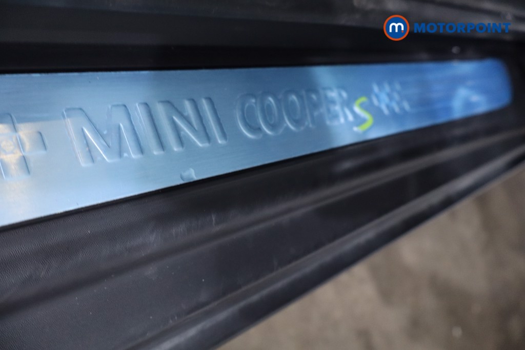 Mini Hatchback Cooper S Level 2 Automatic Electric Hatchback - Stock Number (1634165) - 24th supplementary image