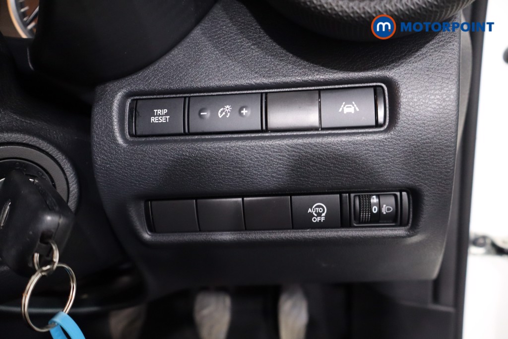 Nissan Juke Acenta Manual Petrol SUV - Stock Number (1634249) - 17th supplementary image