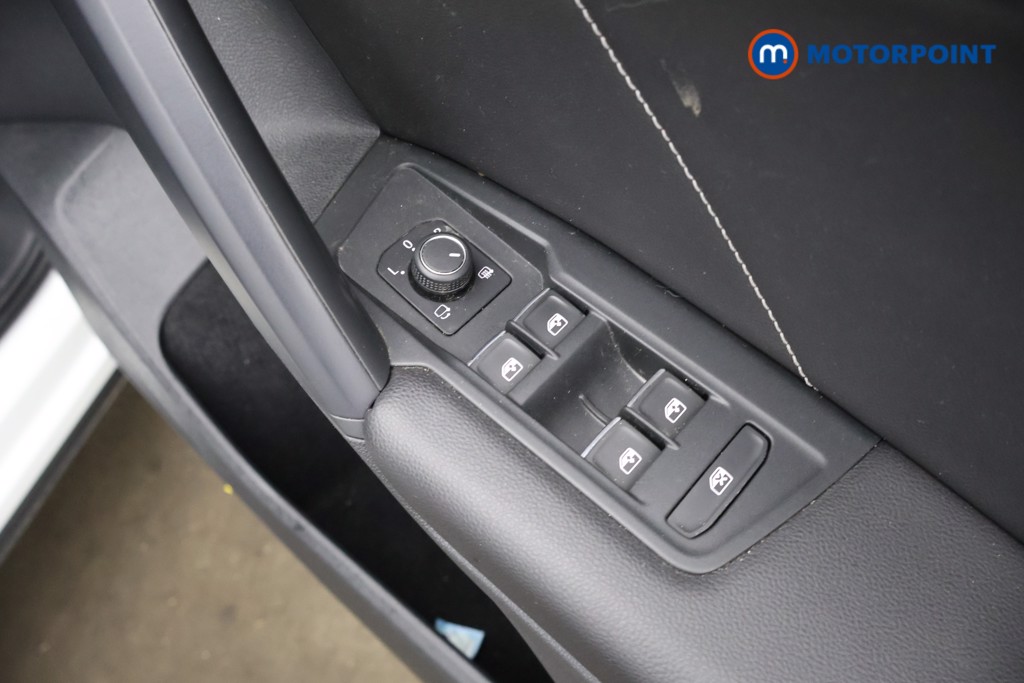 Volkswagen Tiguan R-Line Automatic Diesel SUV - Stock Number (1614899) - 18th supplementary image