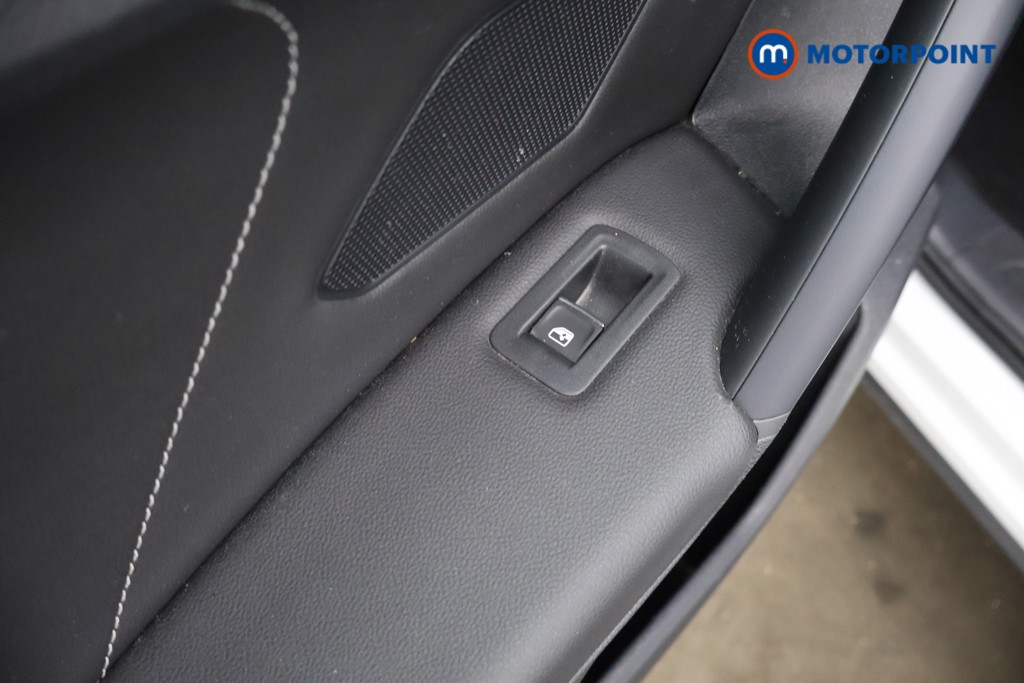 Volkswagen Tiguan R-Line Automatic Diesel SUV - Stock Number (1614899) - 27th supplementary image