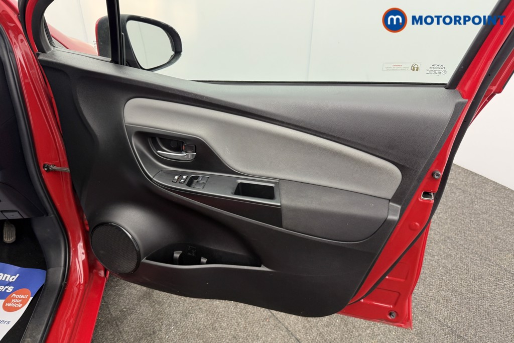 Toyota Yaris Icon Tech Manual Petrol Hatchback - Stock Number (1623597) - 2nd supplementary image