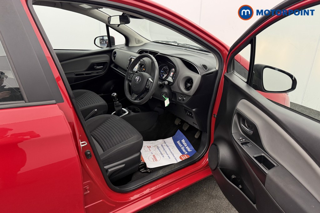 Toyota Yaris Icon Tech Manual Petrol Hatchback - Stock Number (1623597) - 1st supplementary image