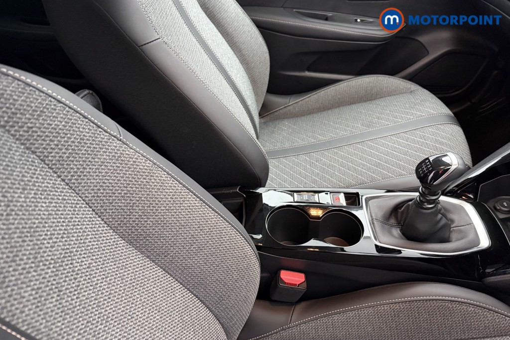 Peugeot 208 Allure Manual Petrol Hatchback - Stock Number (1624793) - 12th supplementary image