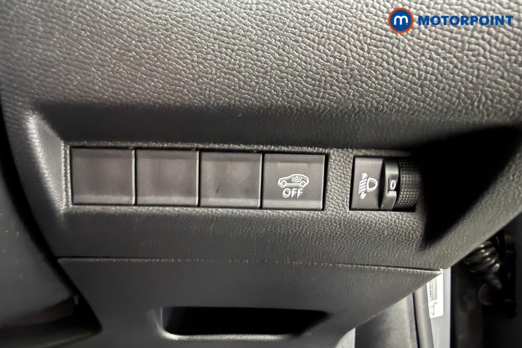 Peugeot 2008 Allure Manual Petrol SUV - Stock Number (1624950) - 5th supplementary image