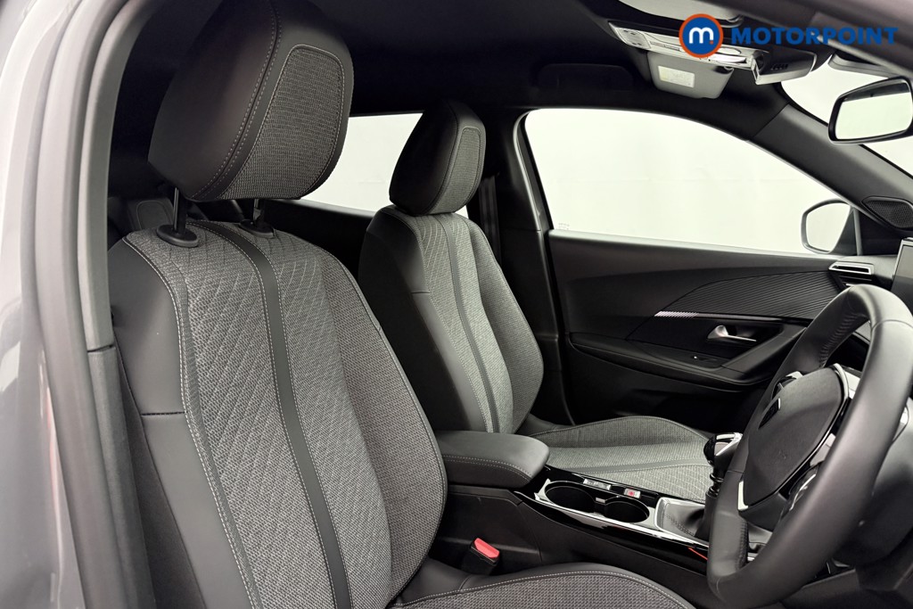Peugeot 2008 Allure Manual Petrol SUV - Stock Number (1624950) - 15th supplementary image