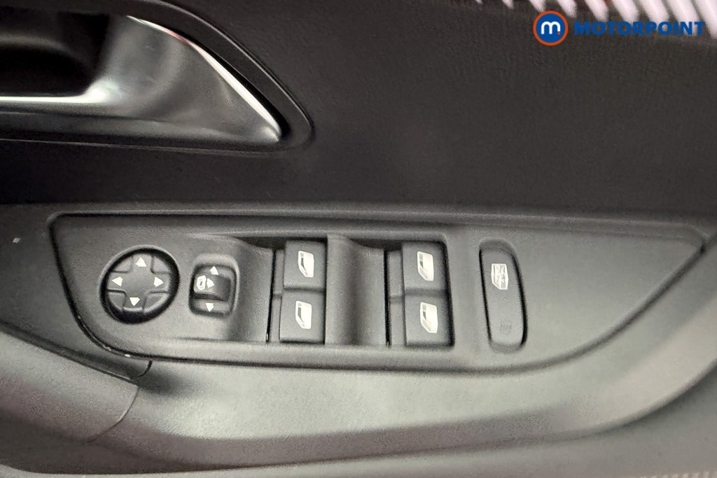 Peugeot 2008 Allure Manual Petrol SUV - Stock Number (1624950) - 17th supplementary image