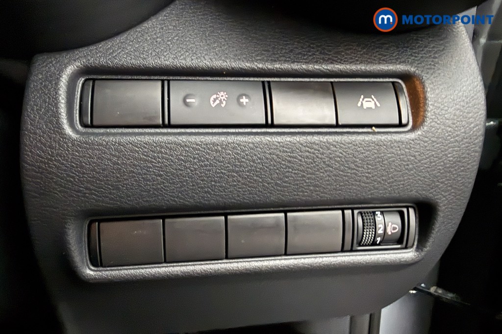 Nissan Juke N-Connecta Automatic Petrol-Electric Hybrid SUV - Stock Number (1626232) - 5th supplementary image