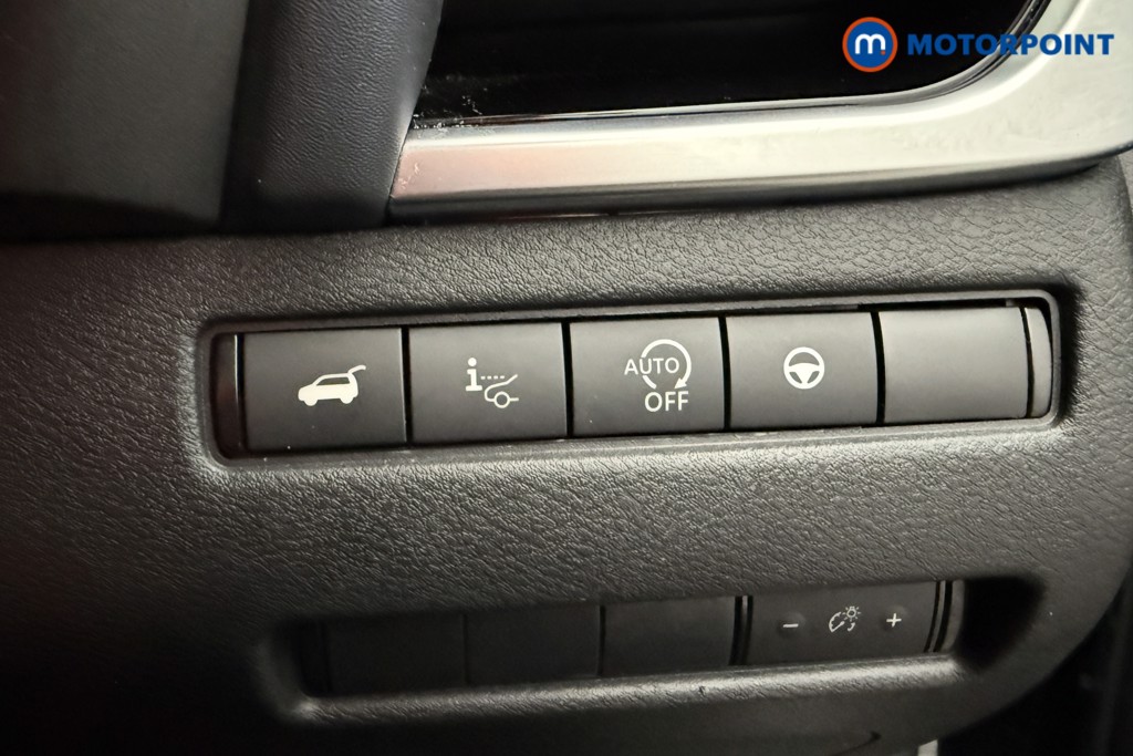 Nissan Qashqai Tekna Manual Petrol SUV - Stock Number (1626691) - 5th supplementary image