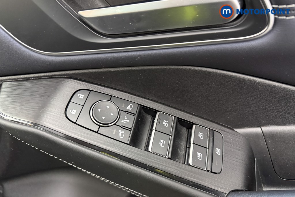 Nissan Qashqai Tekna Manual Petrol SUV - Stock Number (1626691) - 14th supplementary image