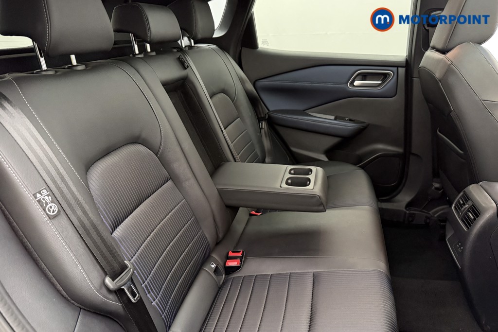 Nissan Qashqai Tekna Manual Petrol SUV - Stock Number (1626691) - 17th supplementary image