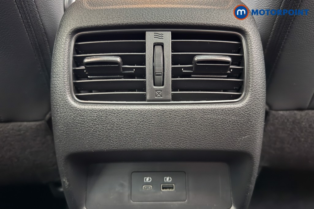Nissan Qashqai Tekna Manual Petrol SUV - Stock Number (1626691) - 18th supplementary image