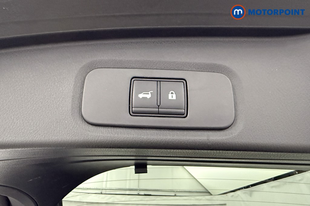Nissan Qashqai Tekna Manual Petrol SUV - Stock Number (1626691) - 20th supplementary image