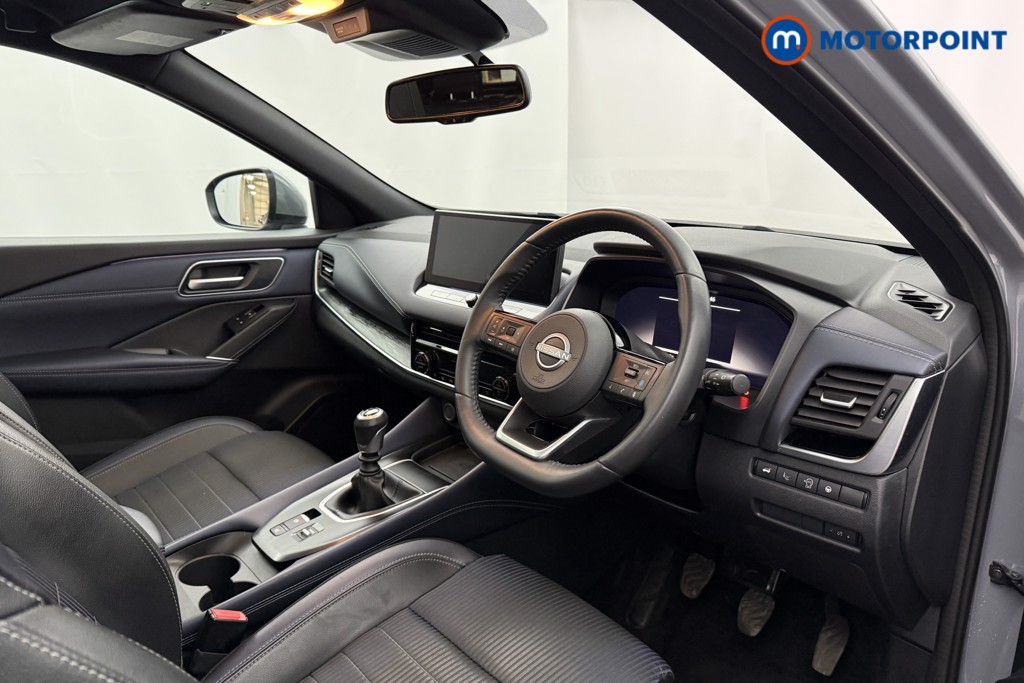 Nissan Qashqai Tekna Manual Petrol SUV - Stock Number (1626691) - 1st supplementary image