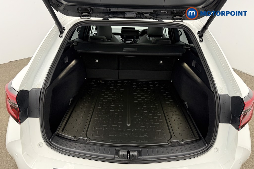 Toyota Corolla Excel Automatic Petrol-Electric Hybrid Estate - Stock Number (1626869) - 5th supplementary image