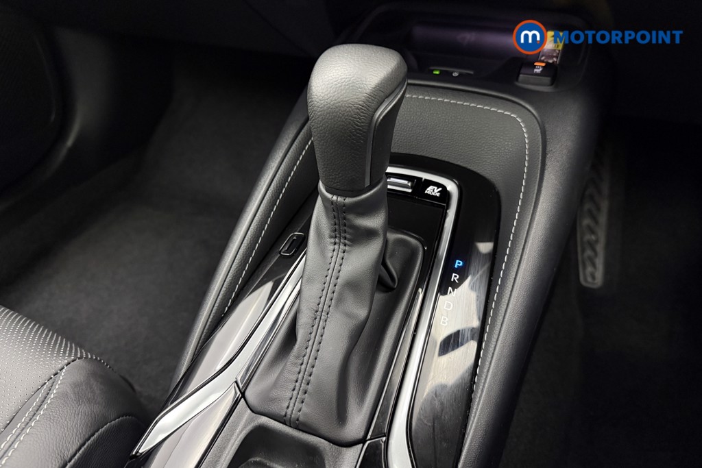 Toyota Corolla Excel Automatic Petrol-Electric Hybrid Estate - Stock Number (1626869) - 17th supplementary image