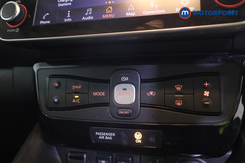 Nissan Leaf N-Connecta Automatic Electric Hatchback - Stock Number (1627902) - 7th supplementary image