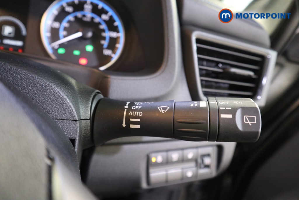 Nissan Leaf N-Connecta Automatic Electric Hatchback - Stock Number (1627902) - 14th supplementary image