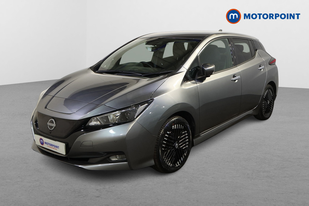 Nissan Leaf N-Connecta Automatic Electric Hatchback - Stock Number (1627902) - Passenger side front corner