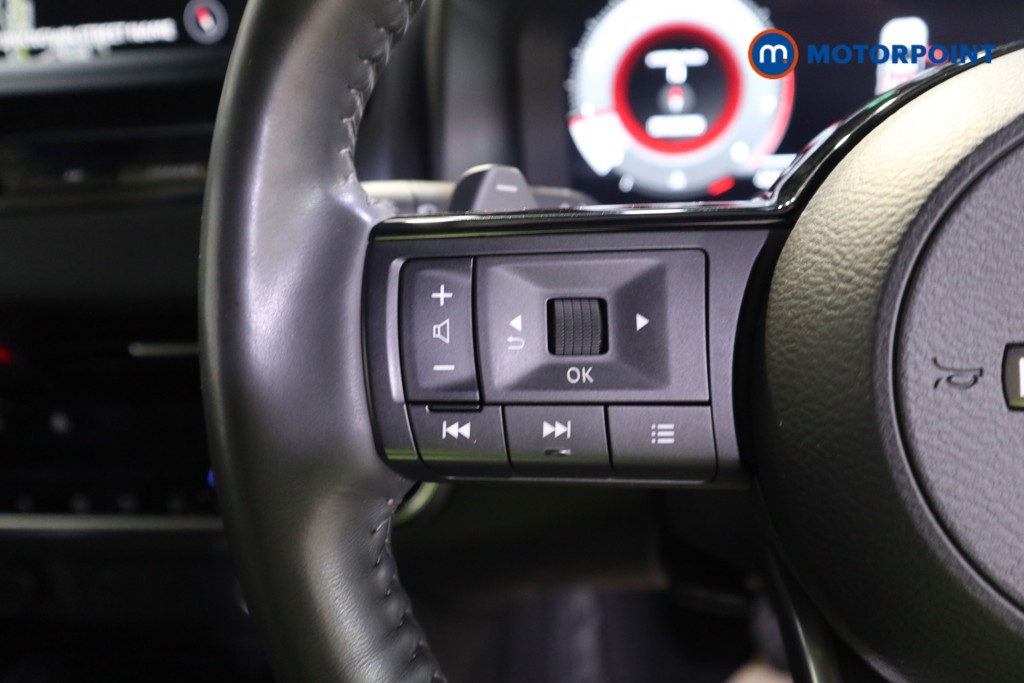 Nissan Qashqai Tekna Automatic Petrol SUV - Stock Number (1628290) - 5th supplementary image