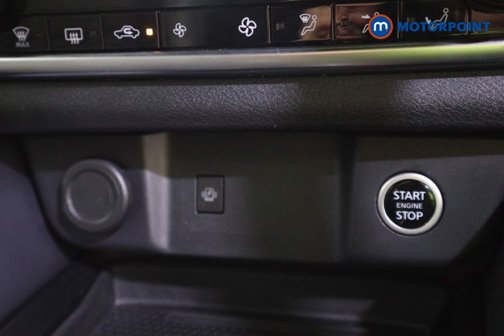Nissan Qashqai Tekna Automatic Petrol SUV - Stock Number (1628290) - 8th supplementary image