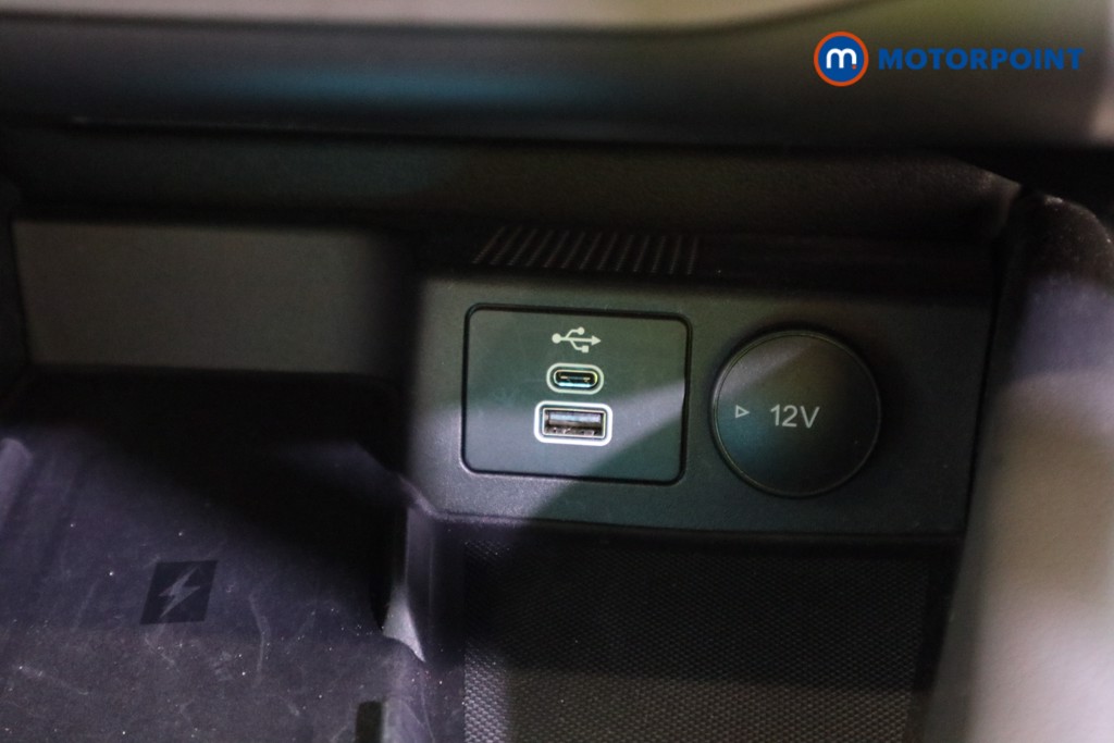 Ford Focus Titanium Vignale Manual Petrol Hatchback - Stock Number (1628785) - 9th supplementary image