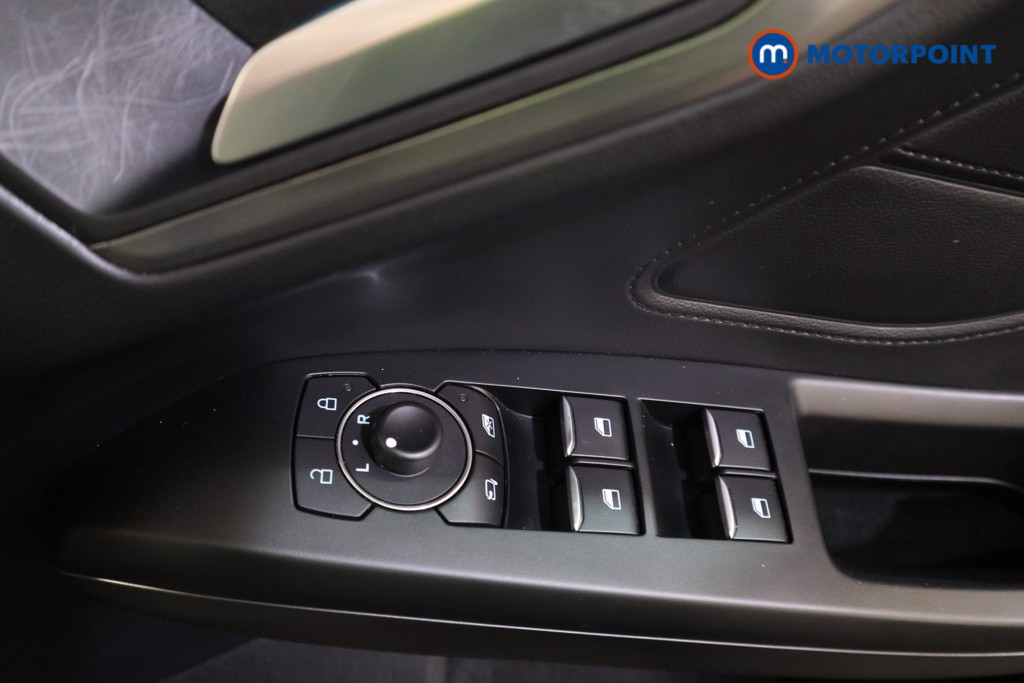 Ford Focus Titanium Vignale Manual Petrol Hatchback - Stock Number (1628785) - 15th supplementary image