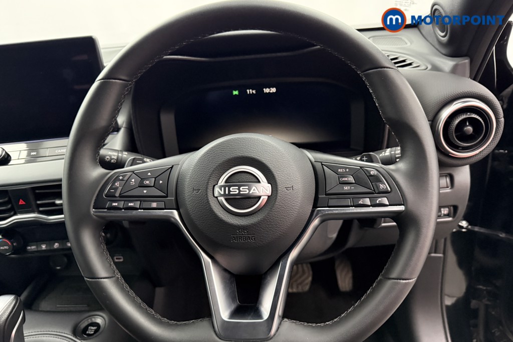 Nissan Juke N-Connecta Automatic Petrol SUV - Stock Number (1628808) - 2nd supplementary image